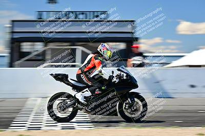 media/Mar-25-2024-Moto Forza (Mon) [[8d4319bd68]]/4-Novice Group/Session 4 Front Straight Speed Pans/